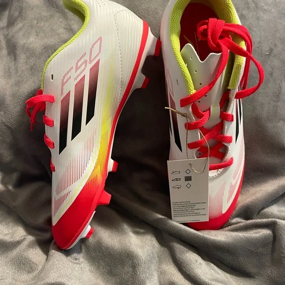 Adidas Kids Sneakers - Red, White, and Black - Picture 3 of 6